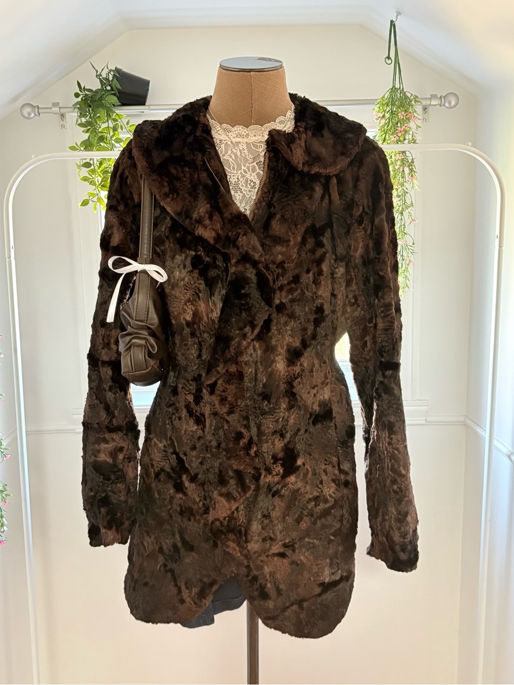 Simon Chang Plush Faux Fur Teddy Jacket in Dark Brown - Picture 3 of 7
